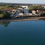 Apartament L&l Seabreeze 2 Nin
